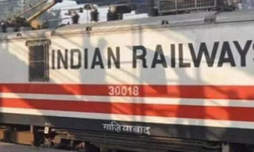 रेलवे ने 2024-25 में आय और प्रदर्शन में सुधार दर्ज किया