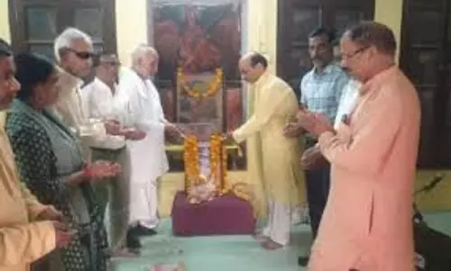 Ballia: नवल जी की 97वीं जयंती पर हुआ भव्य आयोजन, कवियों ने दी श्रद्धांजलि Ballia: नवल जी की 97वीं जयंती पर हुआ भव्य आयोजन, कवियों ने दी श्रद्धांजलि