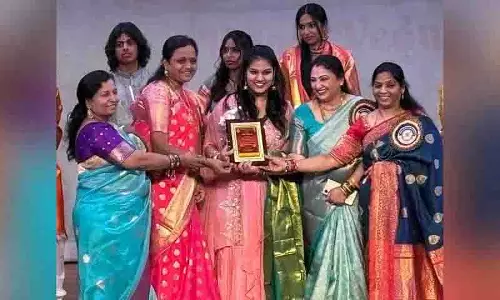 शास्त्रीय गायिका Malavika Anand ने न्यू जर्सी के ब्रिजवाटर मंदिर में प्रस्तुति दी