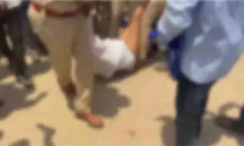 Ambedkar Jayanti पर बैनर लगाने पर पुलिस ने दलितों को नंगा किया और उनके साथ दुर्व्यवहार किया