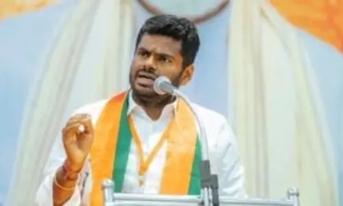 Tamil Nadu:  अन्नामलाई ने नंगे पांव विरोध प्रदर्शन खत्म किया, फिर से जूते पहने