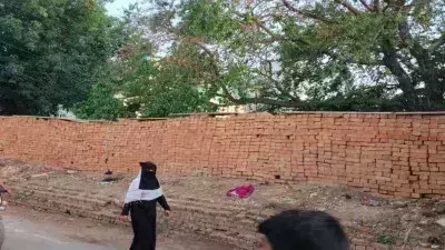 Jaunpur: वक्फ संपत्ति पर दोबारा कब्जे की कोशिश, मामला गरमाया Jaunpur: वक्फ संपत्ति पर दोबारा कब्जे की कोशिश, मामला गरमाया