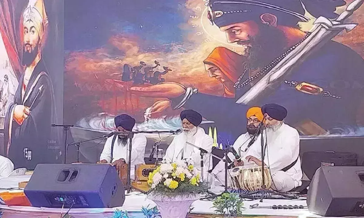 Telangana: शहर के विभिन्न समुदाय नए साल के जश्न की तैयारी में जुटे हैं