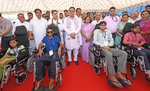 Jaipur: हर वर्ग के विकास के लिए समर्पित है राज्य सरकार : मुख्यमंत्री शर्मा Jaipur: हर वर्ग के विकास के लिए समर्पित है राज्य सरकार : मुख्यमंत्री शर्मा