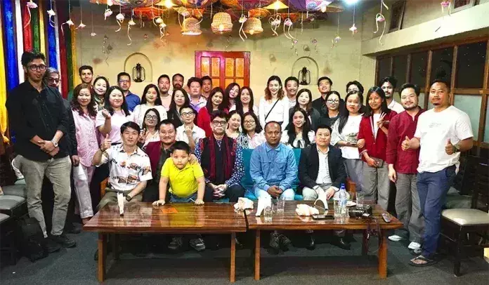 Arunachal: AAF ने प्रोफेसर चौधरी को अंतिम विदाई दी Arunachal: AAF ने प्रोफेसर चौधरी को अंतिम विदाई दी