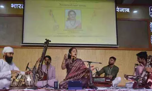 Ludhiana: संगीतमय शाम ने निवासियों को मंत्रमुग्ध कर दिया