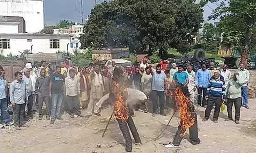 Himachal: मुआवजे में देरी, धैर्य खत्म! Himachal: मुआवजे में देरी, धैर्य खत्म!