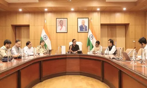 सीएम सरमा ने NEET परीक्षा की अखंडता की रक्षा के उपायों पर चर्चा के लिए बैठक की सीएम सरमा ने NEET परीक्षा की अखंडता की रक्षा के उपायों पर चर्चा के लिए बैठक की