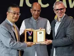विदेश मंत्रालय कूटनीति से ट्रैवल एडवाइजरी हटाए: उमर अब्दुल्ला विदेश मंत्रालय कूटनीति से ट्रैवल एडवाइजरी हटाए: उमर अब्दुल्ला