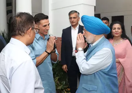 हरदीप सिंह पुरी ने की फिल्म केसरी चैप्टर 2 की तारीफ हरदीप सिंह पुरी ने की फिल्म केसरी चैप्टर 2 की तारीफ
