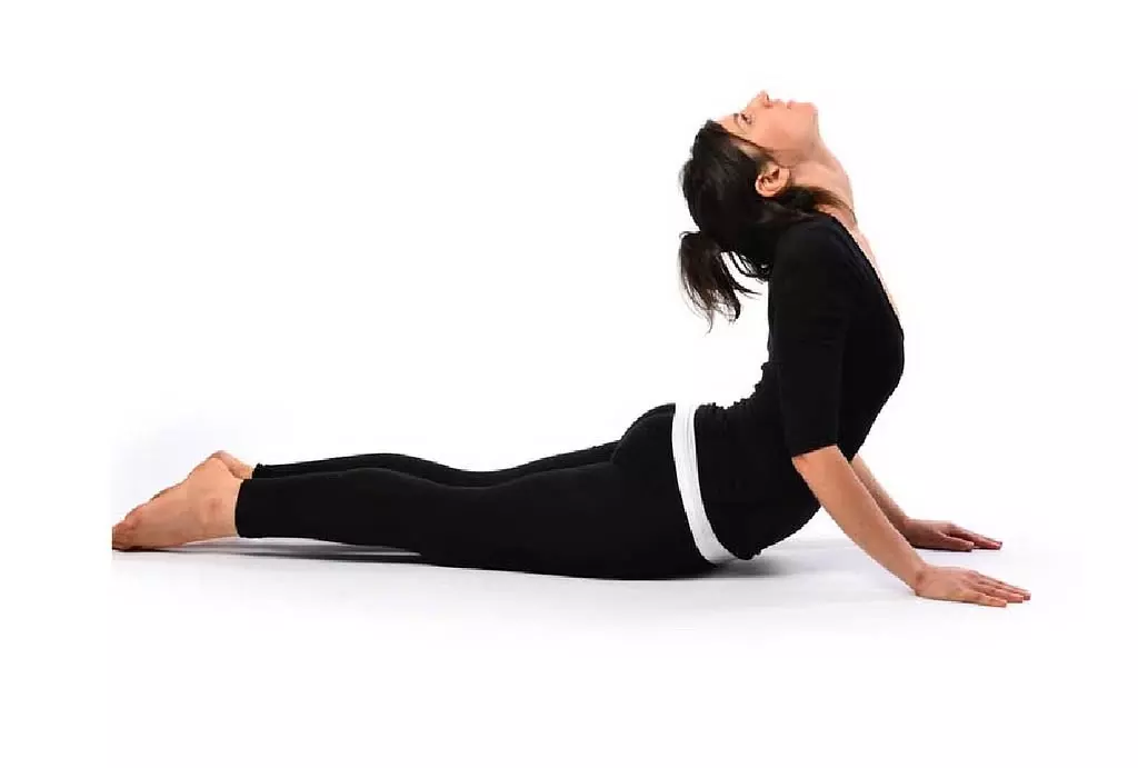 Bhujangasana: भुजंगासन के फायदे, अभ्यास का सही तरीका और सावधानियां Bhujangasana: भुजंगासन के फायदे, अभ्यास का सही तरीका और सावधानियां