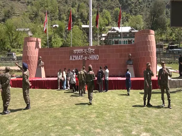 सेना की अज़मत-ए-हिंद पहल ने J-K में सीमा पर्यटन को बढ़ावा दिया सेना की अज़मत-ए-हिंद पहल ने J-K में सीमा पर्यटन को बढ़ावा दिया