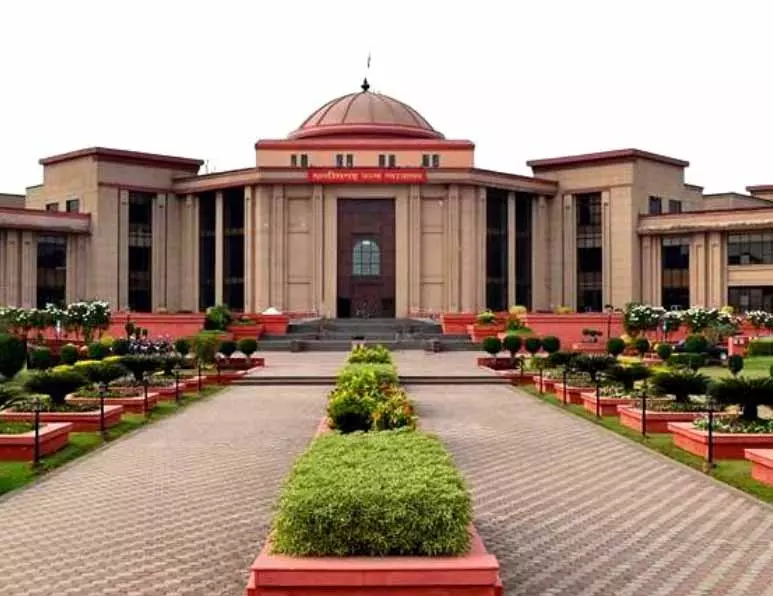 हाईकोर्ट ने कारोबारी के फर्म खाते को डी-फ्रीज करने के दिए निर्देश हाईकोर्ट ने कारोबारी के फर्म खाते को डी-फ्रीज करने के दिए निर्देश