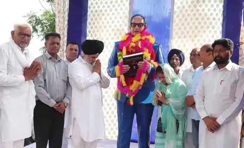 Nangal village में अंबेडकर जयंती पर बसपा, भाजपा की रैलियां Nangal village में अंबेडकर जयंती पर बसपा, भाजपा की रैलियां