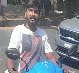 युवती के खिलाफ यौन उत्पीड़न मामला: आरोपी को 6 दिन की पुलिस हिरासत में भेजा गया युवती के खिलाफ यौन उत्पीड़न मामला: आरोपी को 6 दिन की पुलिस हिरासत में भेजा गया