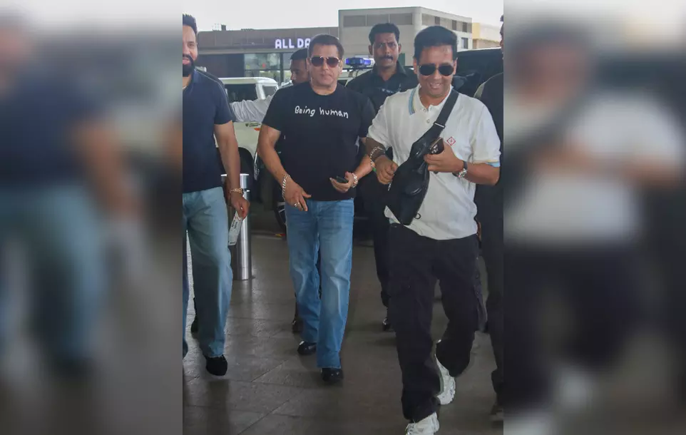 सलमान खान को जान से मारने की धमकी देने वाला मिला, निकला मानसिक रोगी सलमान खान को जान से मारने की धमकी देने वाला मिला, निकला मानसिक रोगी