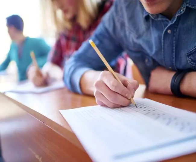 UP Assistant Professor Exam 2025: प्रयागराज से वाराणसी तक 6 जिलों में होगी परीक्षा, पूरा शेड्यूल देखें UP Assistant Professor Exam 2025: प्रयागराज से वाराणसी तक 6 जिलों में होगी परीक्षा, पूरा शेड्यूल देखें