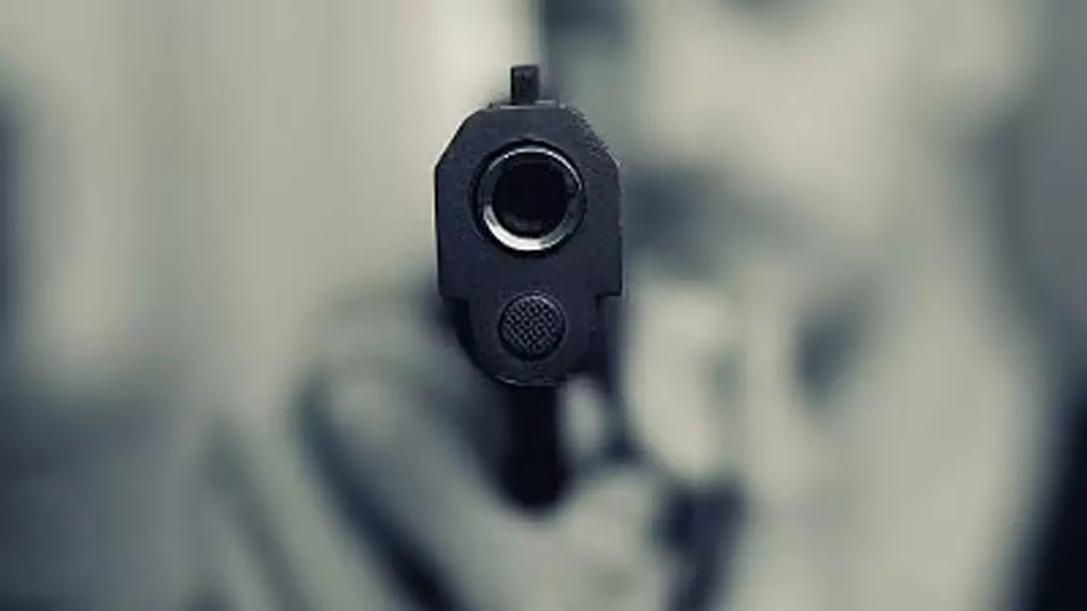 नागपुर में 28 वर्षीय रेस्टोरेंट मालिक की अज्ञात हमलावरों ने गोली मारकर हत्या कर दी नागपुर में 28 वर्षीय रेस्टोरेंट मालिक की अज्ञात हमलावरों ने गोली मारकर हत्या कर दी