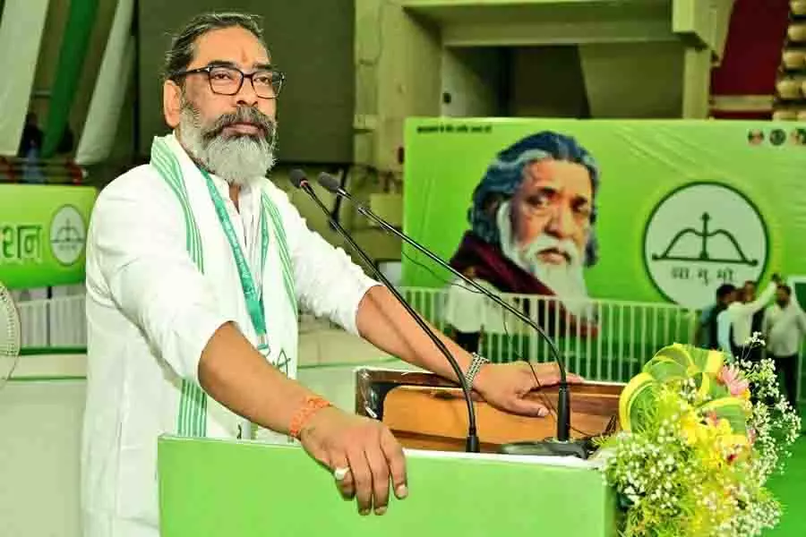 हेमंत सोरेन ने संभाली JMM की कमान, 13वें अधिवेशन में चुने गए पार्टी प्रमुख हेमंत सोरेन ने संभाली JMM की कमान, 13वें अधिवेशन में चुने गए पार्टी प्रमुख