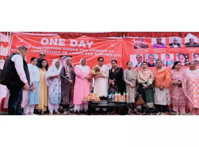 Jammu: लूथरा ने पार्टी की नीतियों के प्रसार में महिलाओं की भूमिका पर प्रकाश डाला Jammu: लूथरा ने पार्टी की नीतियों के प्रसार में महिलाओं की भूमिका पर प्रकाश डाला