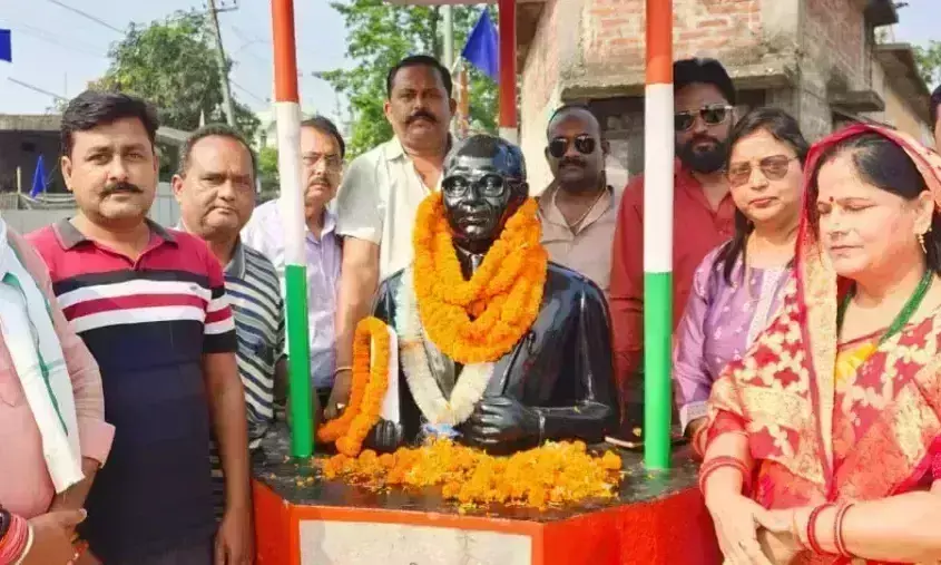 Araria: बाबा साहब की पुण्यतिथि पर क्षत्रिय समाज ने किया नमन Araria: बाबा साहब की पुण्यतिथि पर क्षत्रिय समाज ने किया नमन
