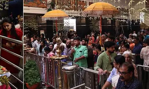 तमिल नववर्ष: मंदिरों में उमड़ी श्रद्धालुओं की भीड़ तमिल नववर्ष: मंदिरों में उमड़ी श्रद्धालुओं की भीड़
