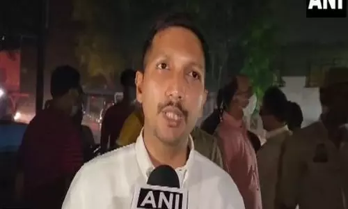 लखनऊ अस्पताल में आग: DM ने कहा कि प्रभावित वार्डों में सभी मरीजों को बचा लिया गया लखनऊ अस्पताल में आग: DM ने कहा कि प्रभावित वार्डों में सभी मरीजों को बचा लिया गया