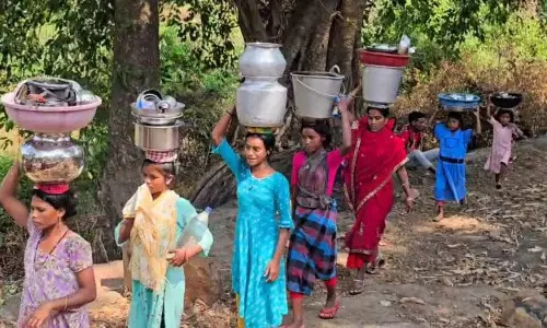 Nabarangpur: गांव में पानी का संकट, शादियों पर असर Nabarangpur: गांव में पानी का संकट, शादियों पर असर