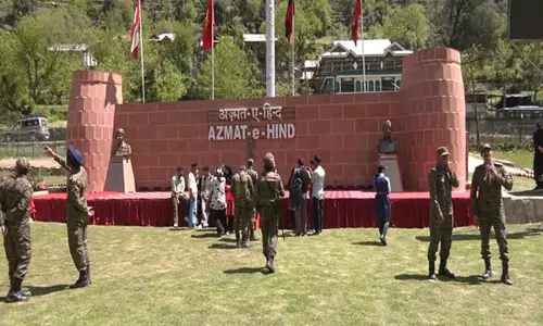 सेना की अज़मत-ए-हिंद पहल ने J-K में सीमा पर्यटन को बढ़ावा दिया सेना की अज़मत-ए-हिंद पहल ने J-K में सीमा पर्यटन को बढ़ावा दिया