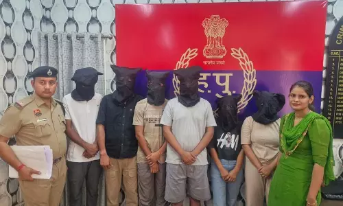 Haryana : डकैती के आरोप में दो महिलाओं सहित 6 लोग गिरफ्तार Haryana : डकैती के आरोप में दो महिलाओं सहित 6 लोग गिरफ्तार