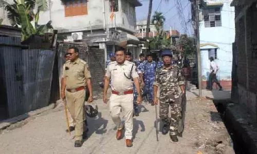 Siliguri में हमले के बाद पत्थर-पेल्टिंग, बर्बरता