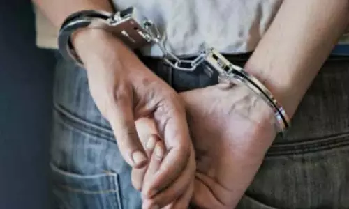11 साल की बच्ची के साथ ठेले वाले ने की छेड़छाड़, हिरासत में आरोपी