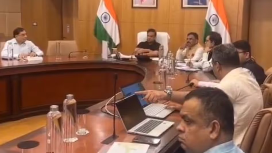Assam : सीएम सरमा की वार्ता के बाद वेदांता की 50,000 करोड़ रुपये की ऊर्जा परियोजना को गति मिली Assam : सीएम सरमा की वार्ता के बाद वेदांता की 50,000 करोड़ रुपये की ऊर्जा परियोजना को गति मिली