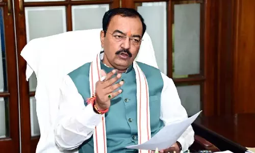 Lucknow: केशव मौर्य का कांग्रेस पर कटाक्ष: मुस्लिम तुष्टिकरण करते-करते खुद हो गई ‘पंक्चर’