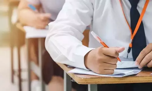 इंजीनियरिंग और फार्मेसी प्रवेश परीक्षा: प्रवेश पत्र ऑनलाइन उपलब्ध कराए गए इंजीनियरिंग और फार्मेसी प्रवेश परीक्षा: प्रवेश पत्र ऑनलाइन उपलब्ध कराए गए