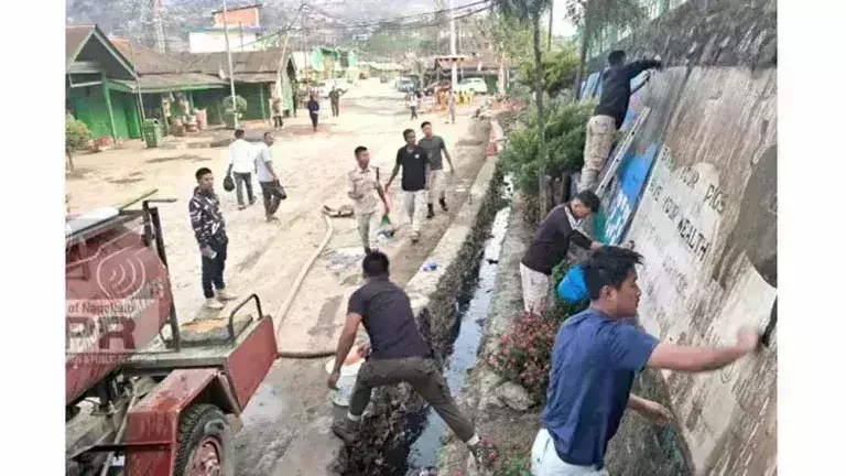Nagaland : किफिरे में अग्निशमन सेवा सप्ताह चल रहा है Nagaland : किफिरे में अग्निशमन सेवा सप्ताह चल रहा है