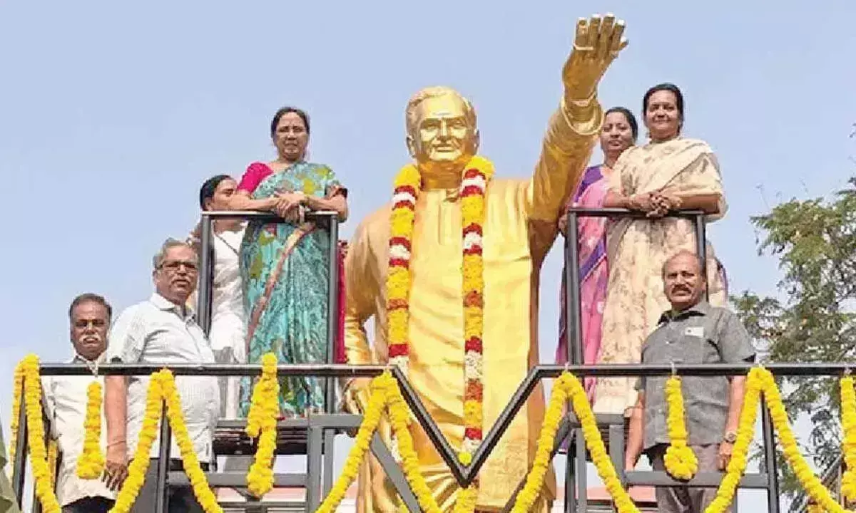 SPMVV के स्थापना दिवस पर एनटीआर के विजन को याद किया गया