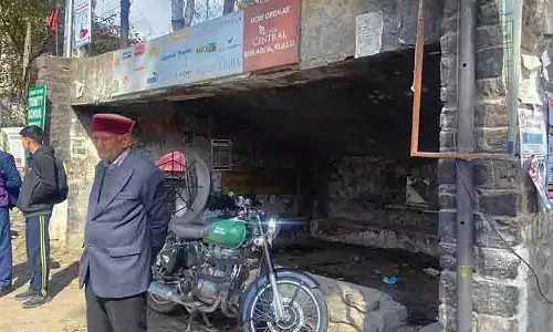 Himachal Pradesh: रेन बसेरा खस्ताहाल