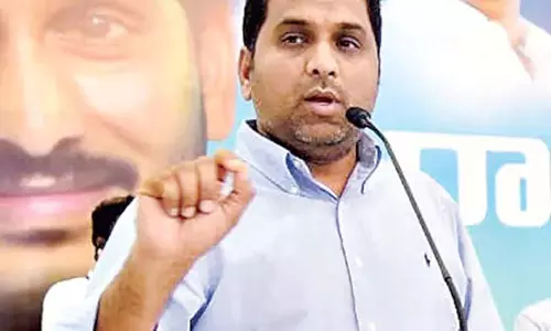 Andhra : राज कासीरेड्डी के खिलाफ सर्च ऑपरेशन