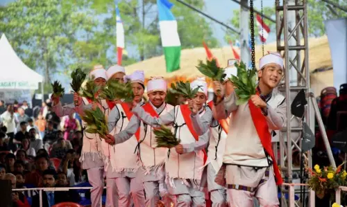 Sikkim : पर्यटन विकास पर यांगंग सम्मेलन संपन्न Sikkim : पर्यटन विकास पर यांगंग सम्मेलन संपन्न