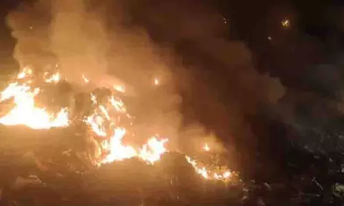 Ludhiana: आग में 2 कपड़े की दुकानें जलकर खाक