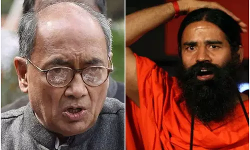 शरबत जिहाद पर बवाल...दिग्विजय सिंह बाबा रामदेव पर भड़के, पहुंचे थाने
