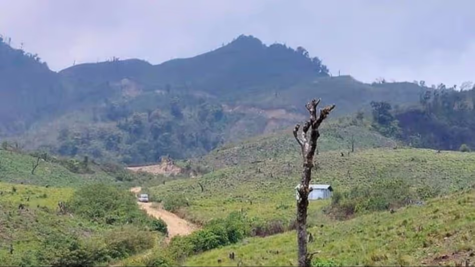 Manipur की थांगजिंग पहाड़ियों की तीर्थयात्रा रद्द कर दी Manipur की थांगजिंग पहाड़ियों की तीर्थयात्रा रद्द कर दी