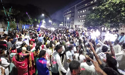 भीमछाये की रौशनी: युवाओं ने जमकर नाचा भीमछाये की रौशनी: युवाओं ने जमकर नाचा