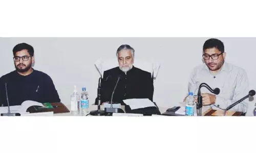 सांसद मियां अल्ताफ ने Rajouri में विकास परियोजनाओं की प्रगति की समीक्षा की