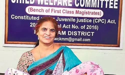 जुड़वां बच्चों को बेचने और अनधिकृत रूप से गोद लेने की घटना चर्चा का विषय बन गई