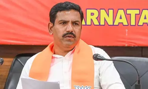 कांग्रेस लोगों को बांटने के लिए ब्रिटिश नीति का इस्तेमाल कर रही है: BY Vijayendra कांग्रेस लोगों को बांटने के लिए ब्रिटिश नीति का इस्तेमाल कर रही है: BY Vijayendra