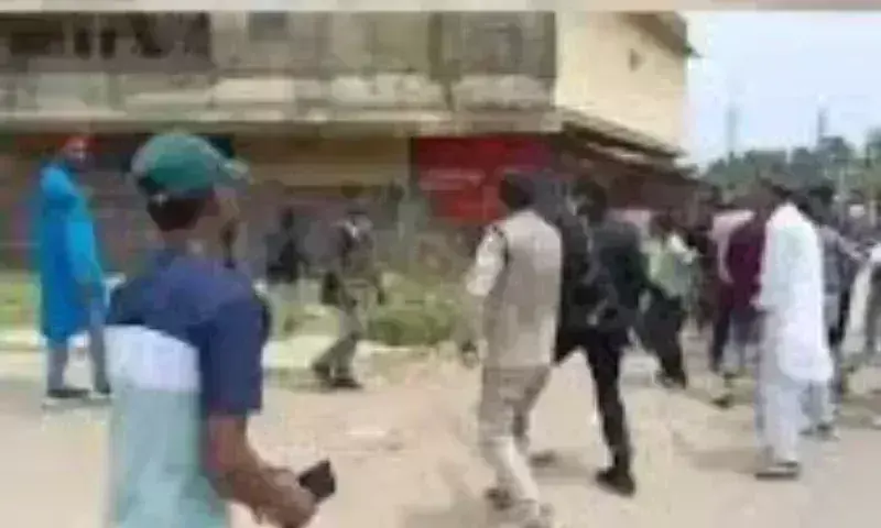 Assam : वक्फ अधिनियम विवाद के बीच सिलचर में आक्रोश भड़क उठा Assam : वक्फ अधिनियम विवाद के बीच सिलचर में आक्रोश भड़क उठा