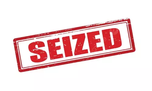 Jammu: पुलिस ने अवैध खनन के आरोप में 8 वाहन जब्त किए Jammu: पुलिस ने अवैध खनन के आरोप में 8 वाहन जब्त किए