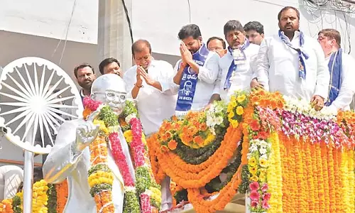 संविधान निर्माता अम्बेडकर को श्रद्धांजलि : Chief Minister Revanth Reddy